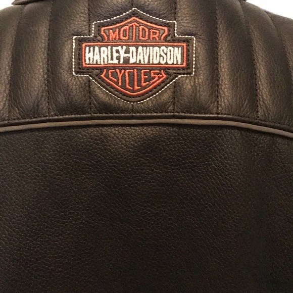 Harley Davidson Leather Riding Jacket - Picture 5 of 16